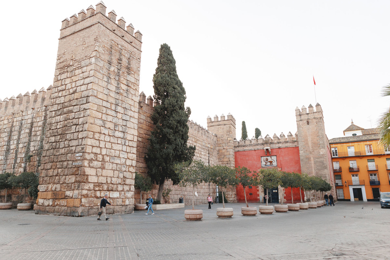 Seville: VIP Early Bird Guided Tour of The Alcazar Seville: Royal Alcazar Exclusive Early Access Guided Tour