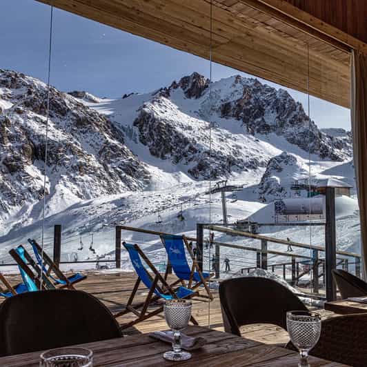 Tour nach Chymbulaq, Mittagessen in einem einzigartigen traditionellen Restaurant