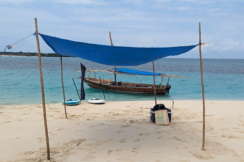 Zanzibar: całodniowe niebieskie safari z nurkowaniem i grillem