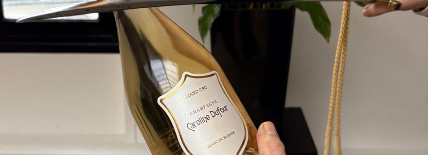 Sabrage Champagne Caroline Dufour à Reims - Cuvée Blanc de Blancs