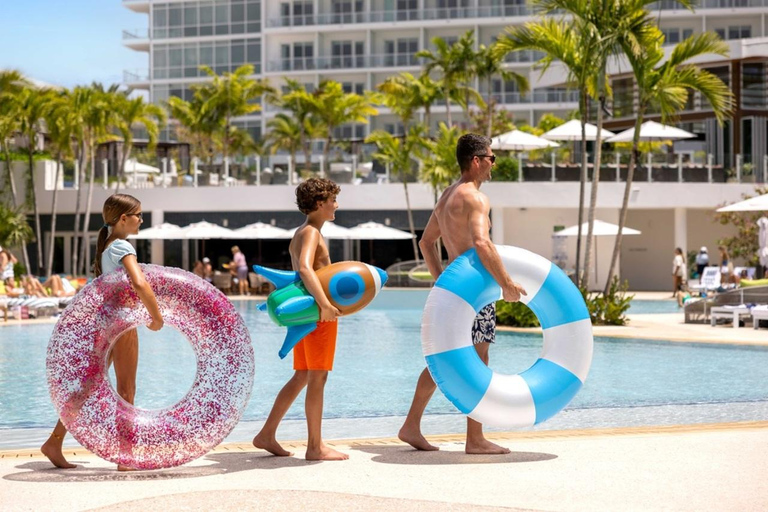 Fort Lauderdale: Pier Sixty-Six Resort Pool Day Pass