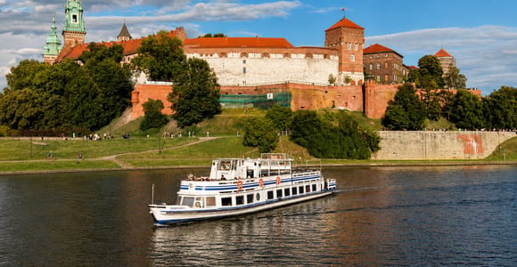 Krakow: Vistula River Cruise with Wawel Views & Audio Guide
