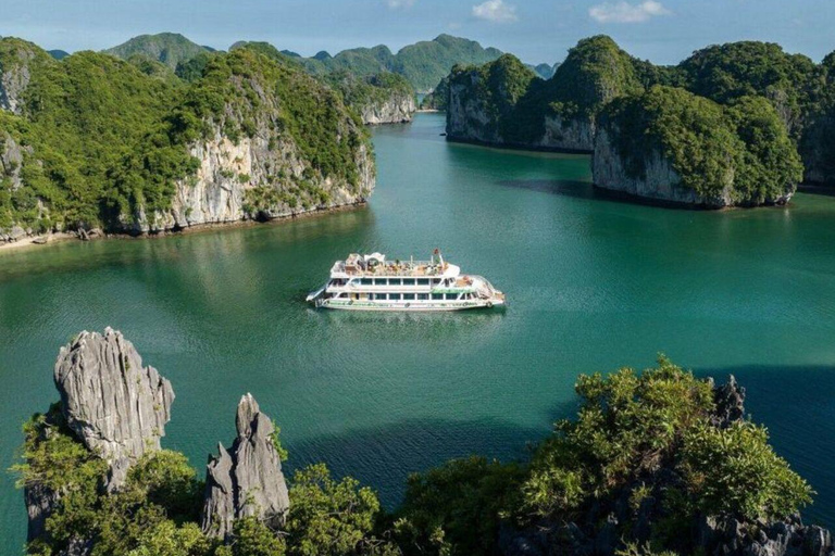 Hanoi/Port : 2-Day Ha Long & Lan Ha Bay on Luxury Cruises Limousine Bus from Hanoi to Ha Long