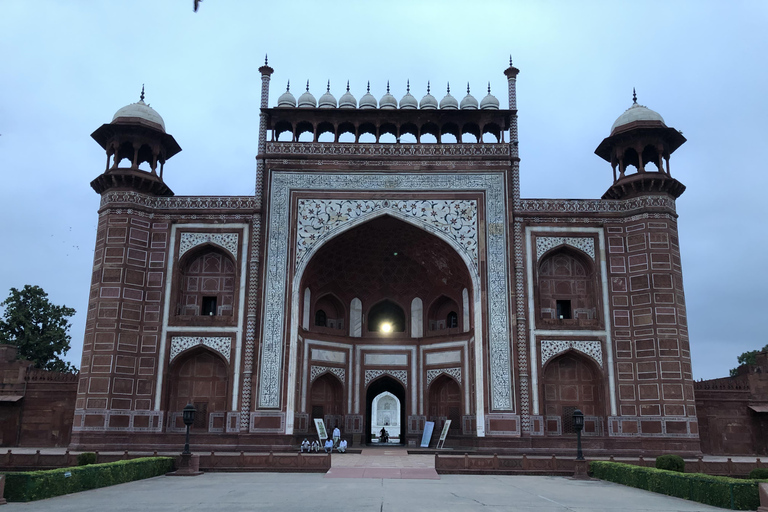 From Delhi: Agra Day Trip with Taj Mahal and Agra FortAC Car and Tour Guide Service Only