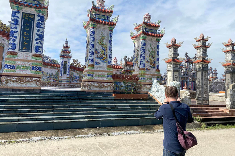 Hue do Hoi An samochodem przez cmentarz An Bang - miasto duchów