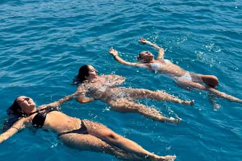 Vlora : grotte de Haxhi Ali, Sazan et découverte de la lagune