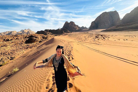 瓦迪拉姆沙漠探险之旅：超越地平线2-Hour 4x4 Safari