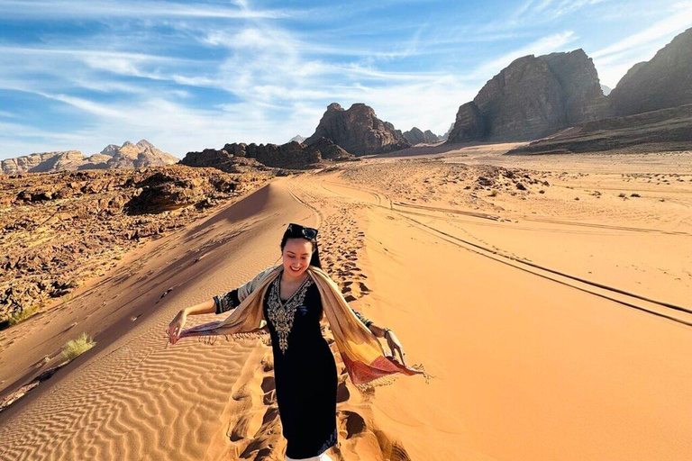 瓦迪拉姆沙漠探险之旅：超越地平线2-Hour 4x4 Safari