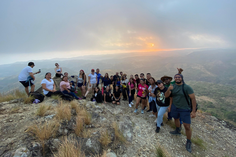 La Libertad: Wycieczka do Peñón de ComasaguaLa Libertad: Wycieczka na szczyt Peñón de Comasagua