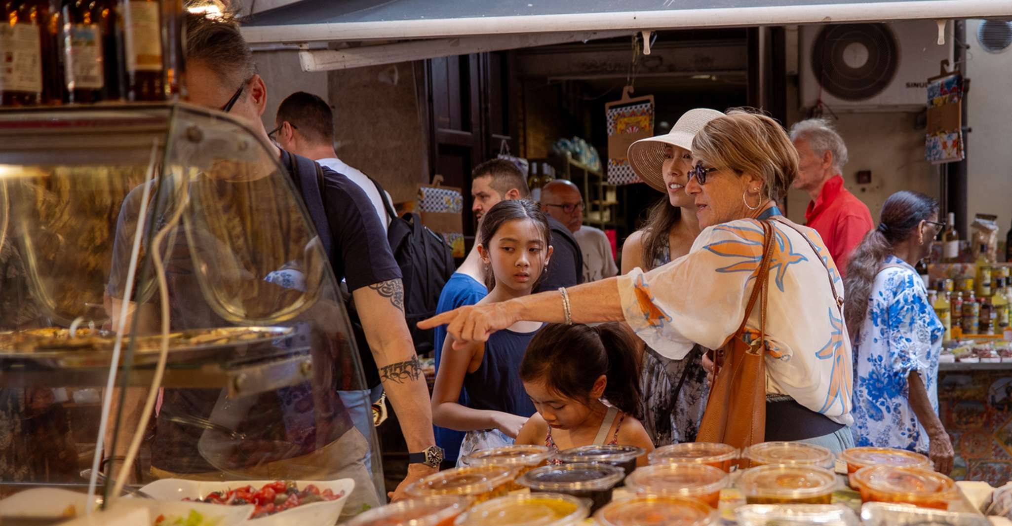 Palermo, Market Tour and Sicilian Cooking Class with Lunch - Hizvo