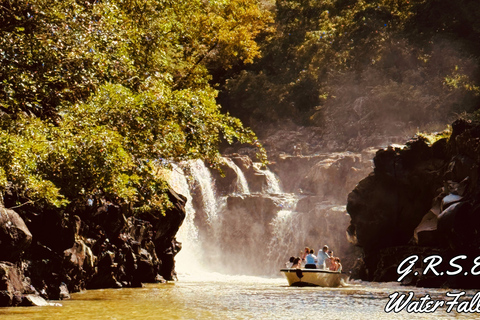 Mauritius: Ile aux Cerfs Catamaran Lagoon Experience + BBQ
