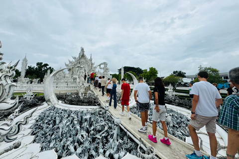 Chiang Rai: Explore All 7 Major Sites & Free Buffet Lunch Chiang Rai: Wonderful Temples & 7 Major Sites | Buffet Lunch