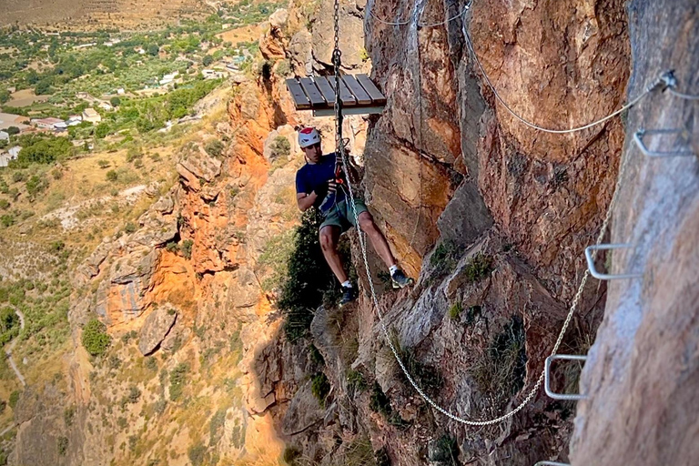 Granada: Via Ferrata Guejar Sierra "La Araña".