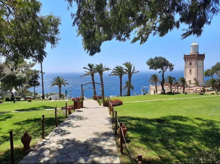 Visite privée de Tanger : Balade à dos de chameau et aventure - dromadaire