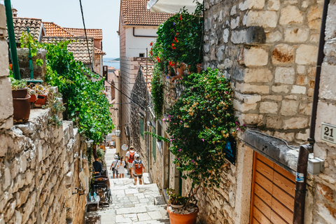 Split: hele dag per catamaran naar Hvar en Pakleni-eilanden