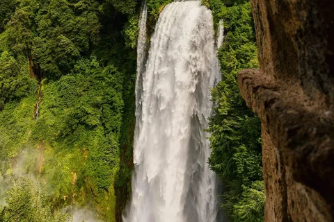 Transfert Assisi to Marmore Waterfalls