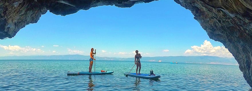 Ohrid : Stand Up Paddleboarding Tour avec points de repère et photos