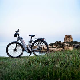 Grotta della Poesia, Torre dell'Orso e Sant'Andrea: Bike Tour Self