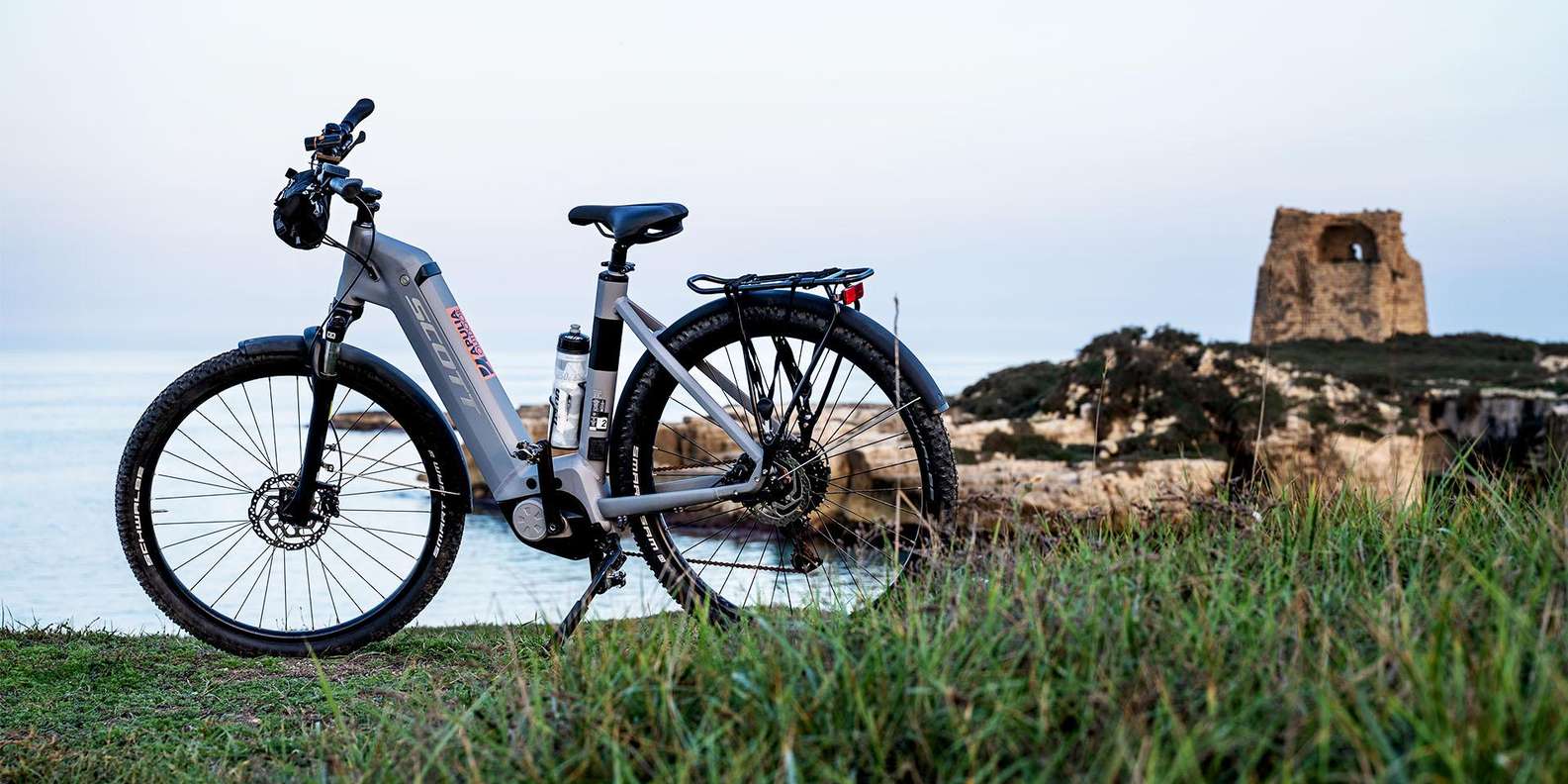 Grotta della Poesia, Torre dell'Orso e Sant'Andrea: Bike Tour Self