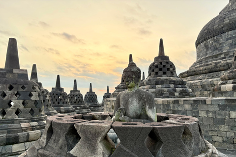 Yogyakarta: Borobudur Temple Climb-Up Tour with Guide Shared Borobudur Temple Climb-Up Tour NON TICKETS