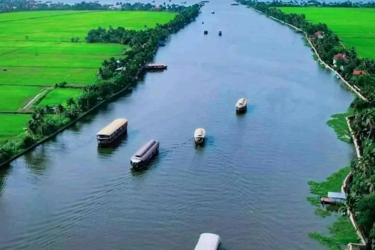 Alleppey: Crociera sul backwater in Shikkara