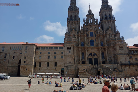 Porto: Baiona, Santiago de Compostela & Vigo Day Trip