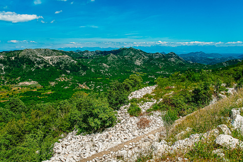 De Kotor: Excursão Privada Beleza Selvagem da Caverna LipaDe Kotor: explore a beleza selvagem da caverna de Lipa