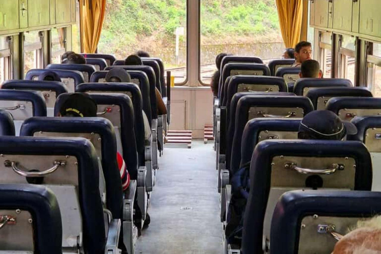 Ella Scenic Train Journey: Reserverade e-biljetter från NanuoyaNanuoya: Ella Scenic Train e-biljett i 1:a/2:a klass