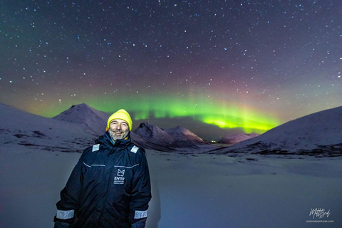 From Tromsø: Northern Lights Chase with Photos and Dinner