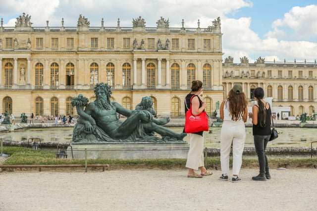 Versailles: Skip-the-Line Tagestour &amp; Transfer von Paris
