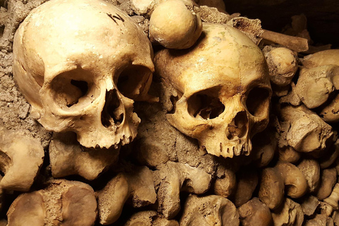 Paris: Catacombs Ticket and Seine River Cruise