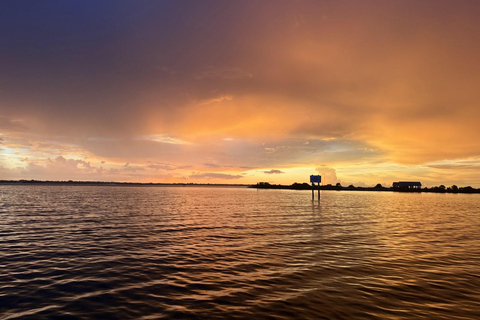 Melbourne Beach: Private Sunset Boat Tour at Sebastian Inlet