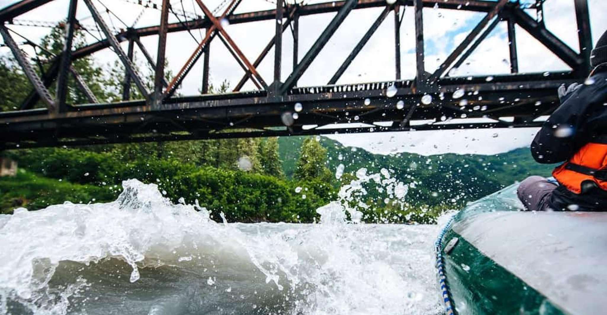 GIRDWOOD, Glacier Spencer Float - Housity