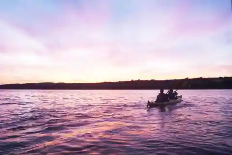 Excursão de caiaque ao pôr do sol na cidade de Quebec com o vinho Mapple