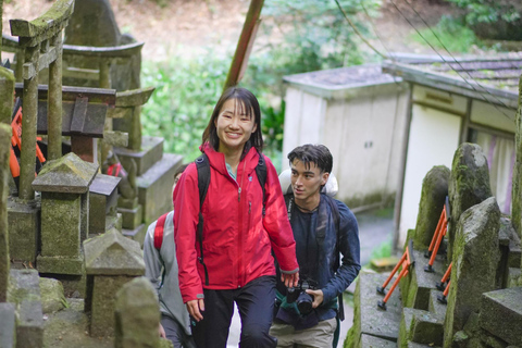 Kioto: tour de senderismo oculto de 3 horas por el santuario Fushimi Inari