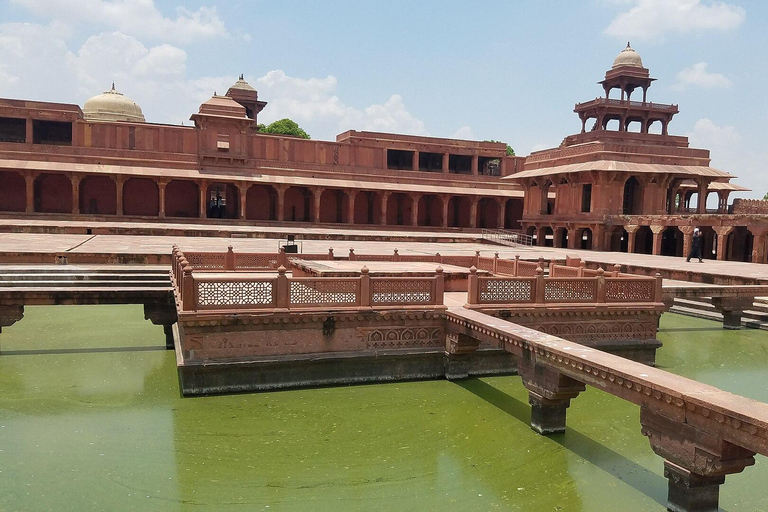 Fatehpur Sikri Tour: Ticket ohne Anstehen &amp; privater GuideTicket + Tourguide