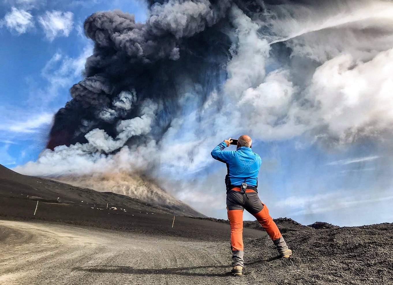Etna: Vandre op til 3000 m med kabelbane og firehjulstrækker