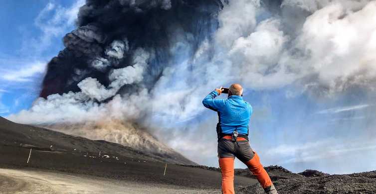 Nicolosi: Muntele Etna cu telecabină, 4x4 și excursie pe jos