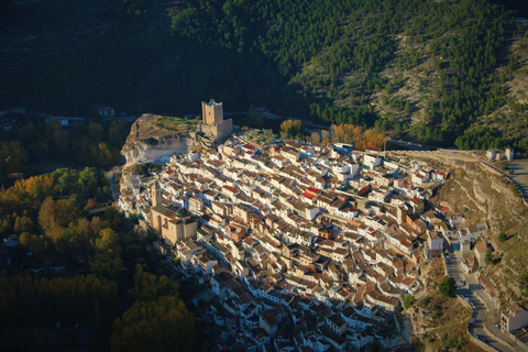 Alcalá del Júcar: Sunrise Hot Air Balloon Flight