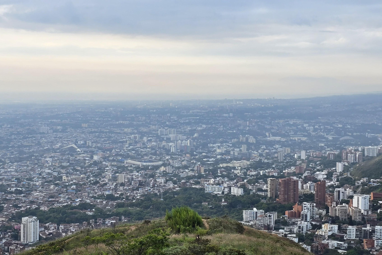 Cali : Ascension guidée de la colline des 3 croixAscension guidée de la colline des 3 croix