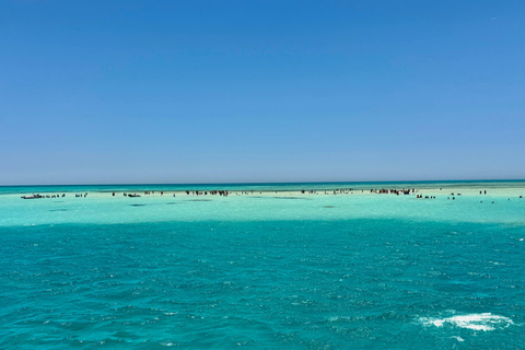Sharm el-Sheikh: Ras Mohammed & White Island Dive & Snorkel Option 2: Certified Divers - Including Equipment