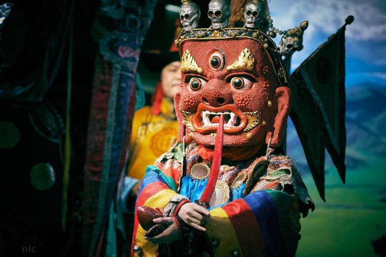 Ulaanbaatar: Traditional Mongolian Performance & night life