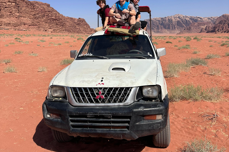 Wadi Rum Jeep Tour – Choose Duration, With or Without Stay 3-Hour Wadi Rum Jeep Tour