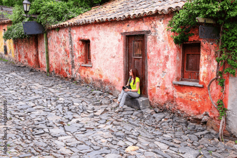 From Agra: Private Taj Mahal & Agra Village Guided Day Tour Tour With Processional Guide Only.