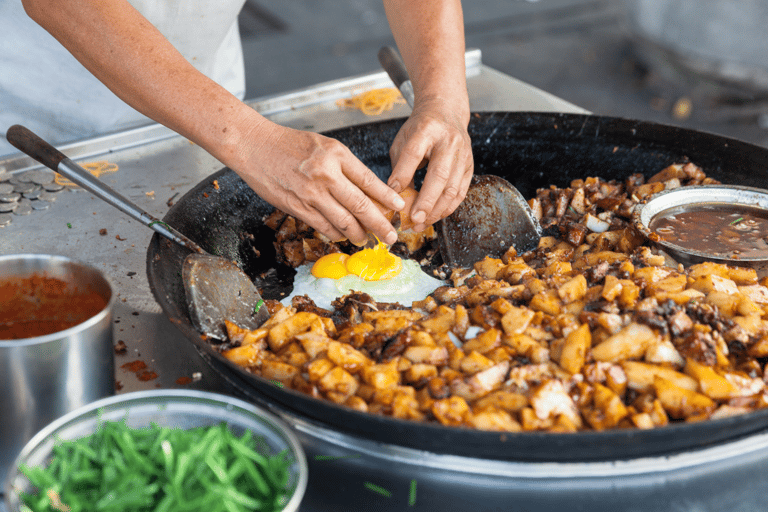 Penang: Giro in trishaw e tour gastronomico degli Hawker Center