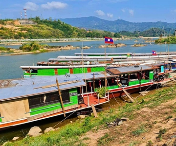 Luang Prabang: 2D Transfer to Huay Xai by Slow Boat