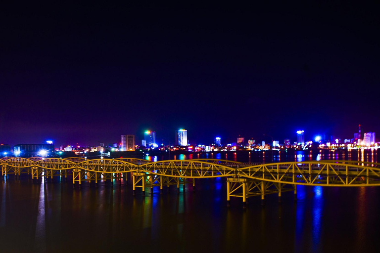 Da Nang : visite nocturne en moto électrique avec guideVisite privée : guide anglophone