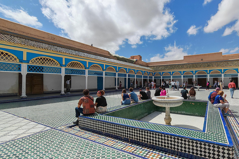 Marrakesh: Saadian Tombs, Bahia Palace, Mellah & Medina Tour Shared Group Walking Tour in English from the Meeting Point