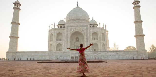 From Mumbai: Taj Mahal & Agra Fort Tour with Same-day Flight