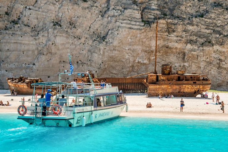 Zakynthos: Ultimate Experience to Shipwreck, Caves & Turtles Shipwreck and Turtles: Semi private tour